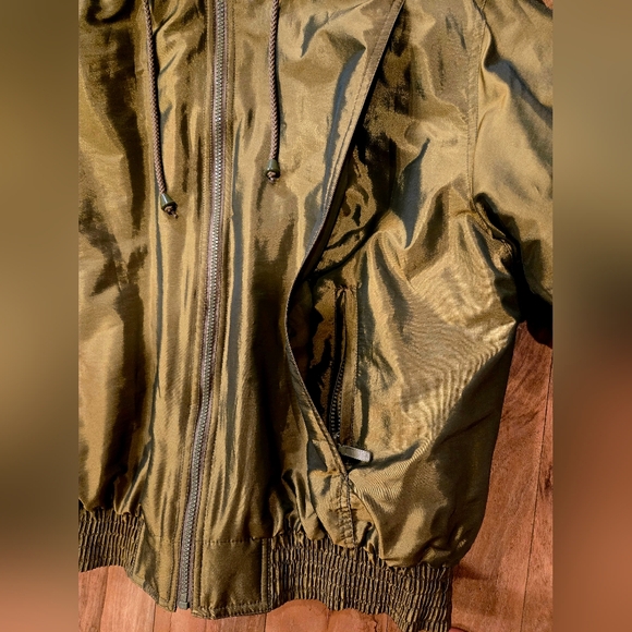 Bromley Sport Thermoloft shimmery green ski jacket.faux fur trim. women's XS. - Picture 11 of 14